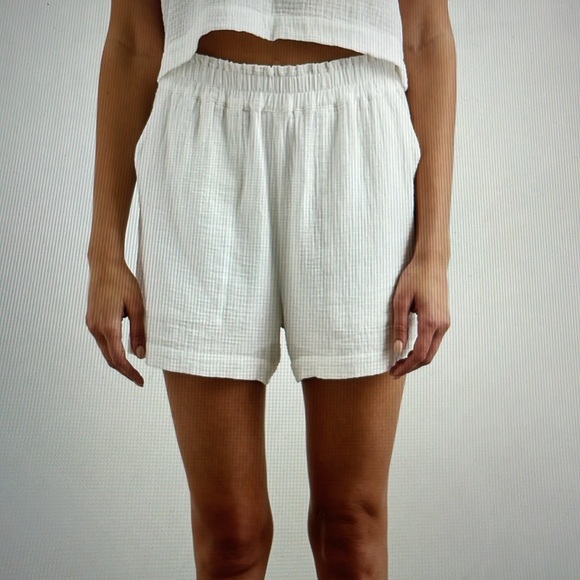 Rails Leighton Short Size XL White Relaxed Fit Smocked Elastic Waist EUC - Picture 8 of 11